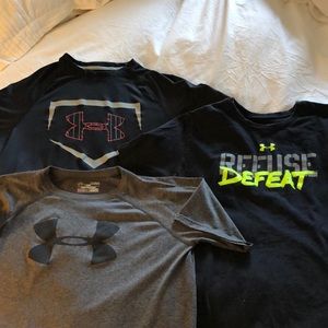 3 boys’ Under Armour short sleeve T-shirts